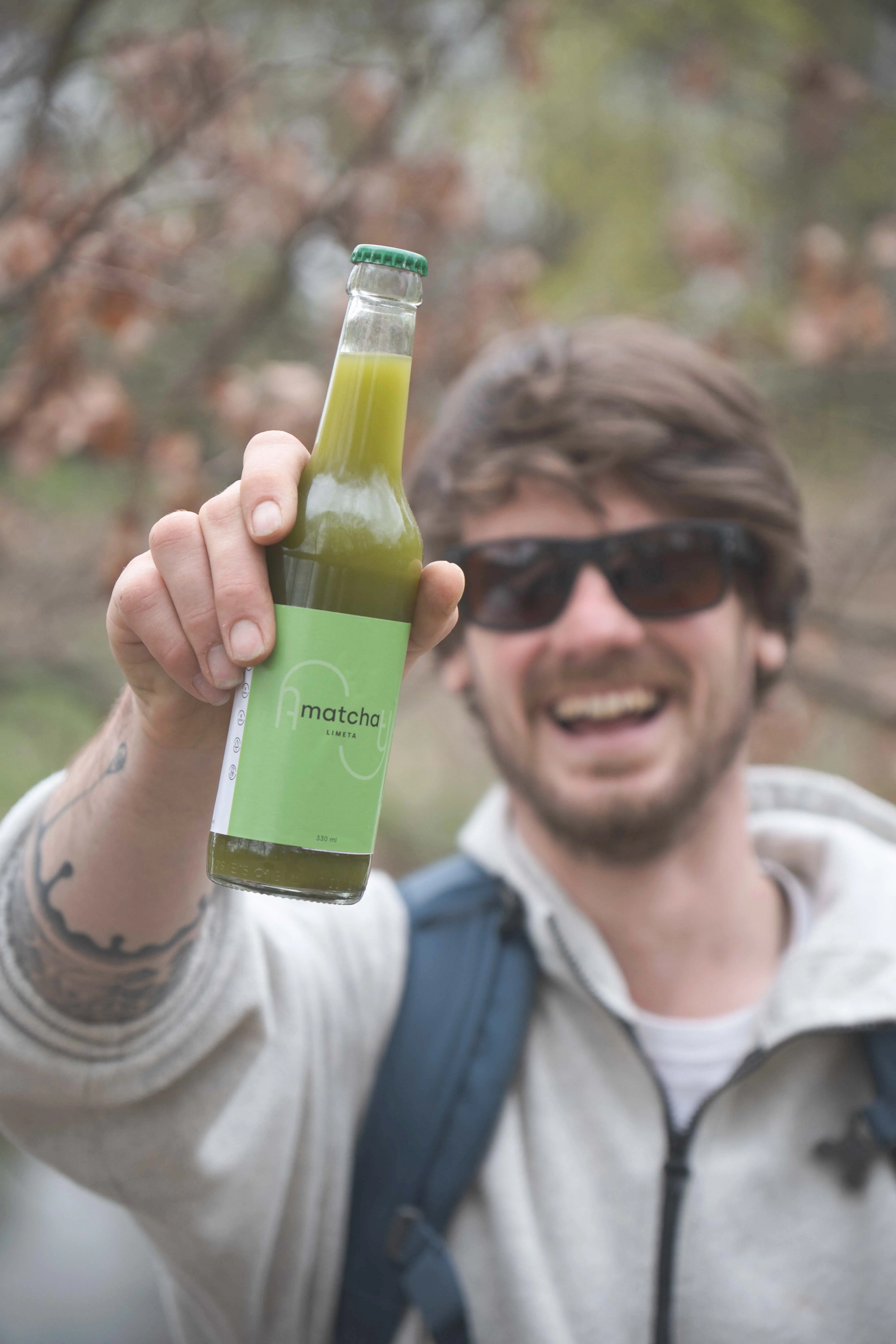 Předobrazem této příchutě byla čerstvá orosená limeta a z dáli se nesoucí dlouhé  klavírní A7. Zkuste zavřít oči, až se poprvé napijete.